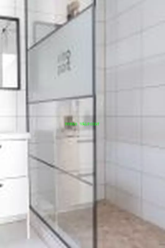 Apartman 2 zuhanyzó